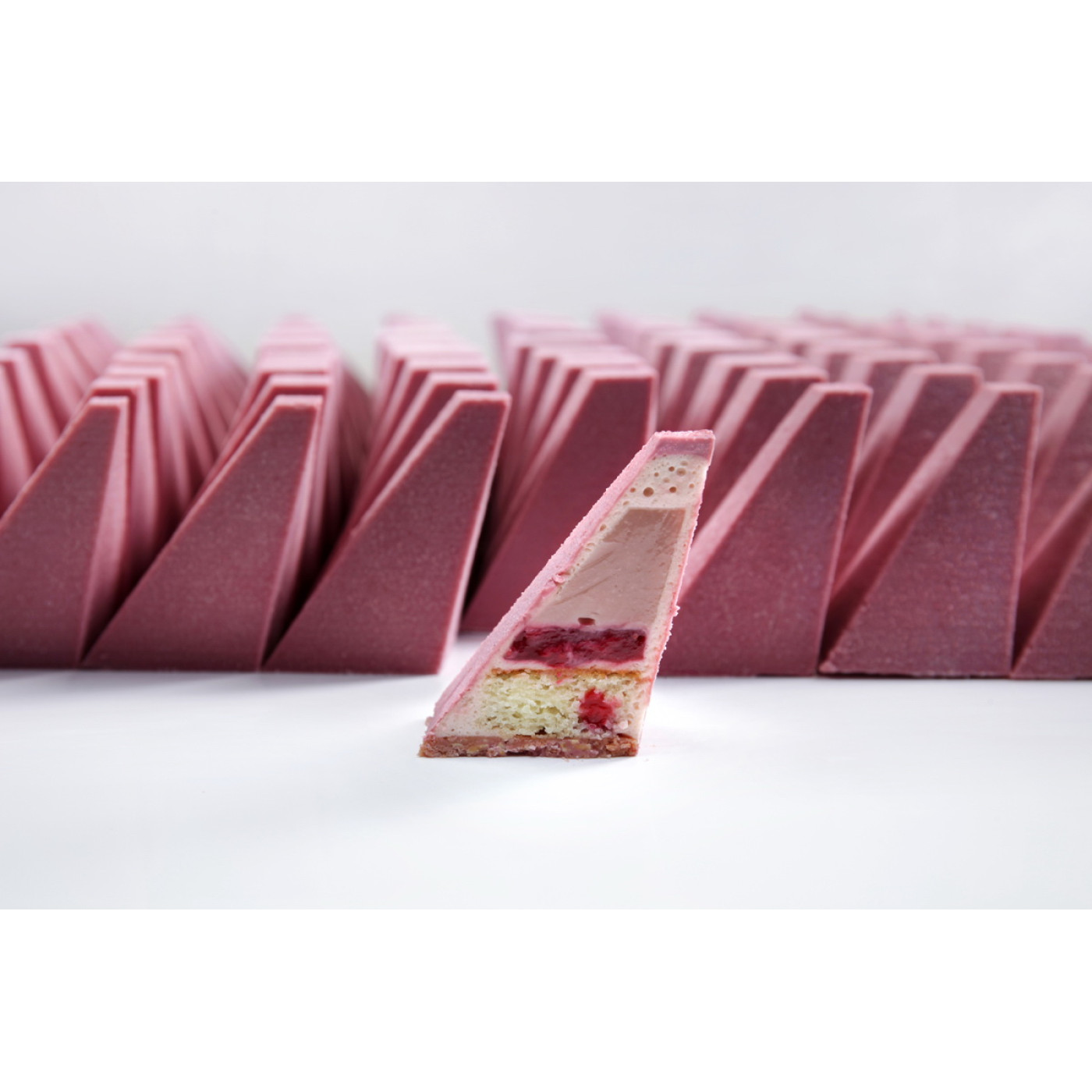 Algorithmic Modeling Cakes