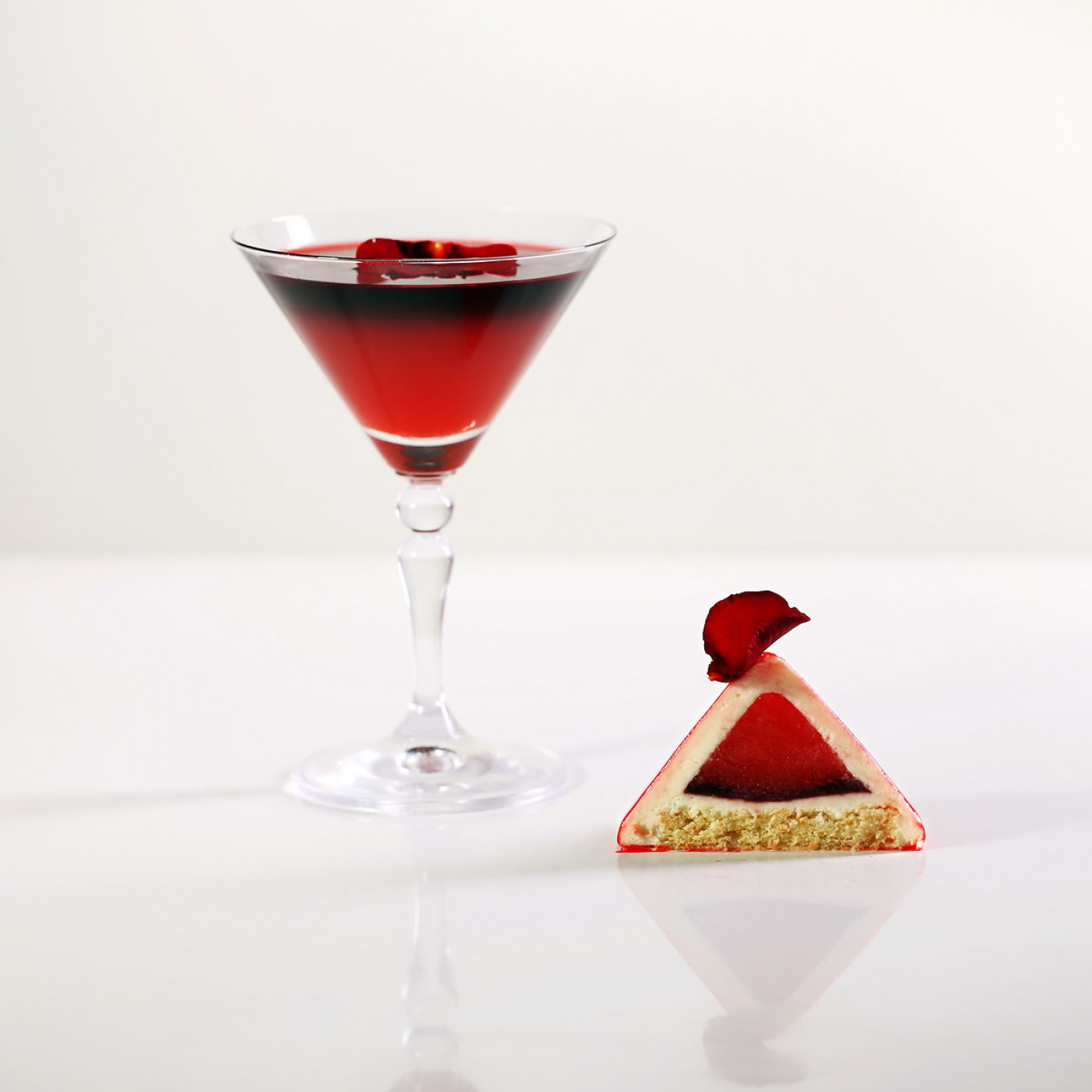 American Beauty – Cocktails & Cakes Series