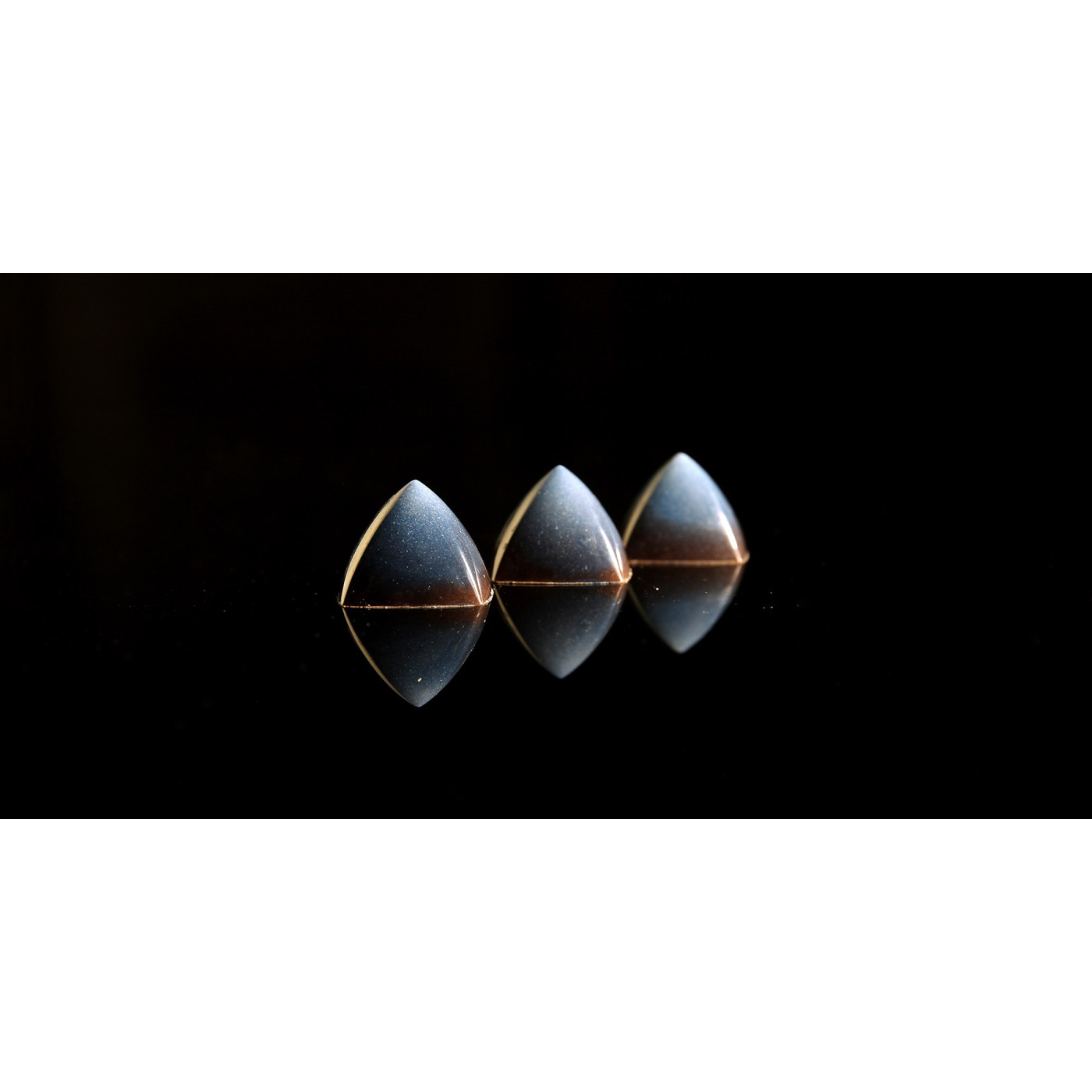 Bonbons with passion fruit confit and caramel