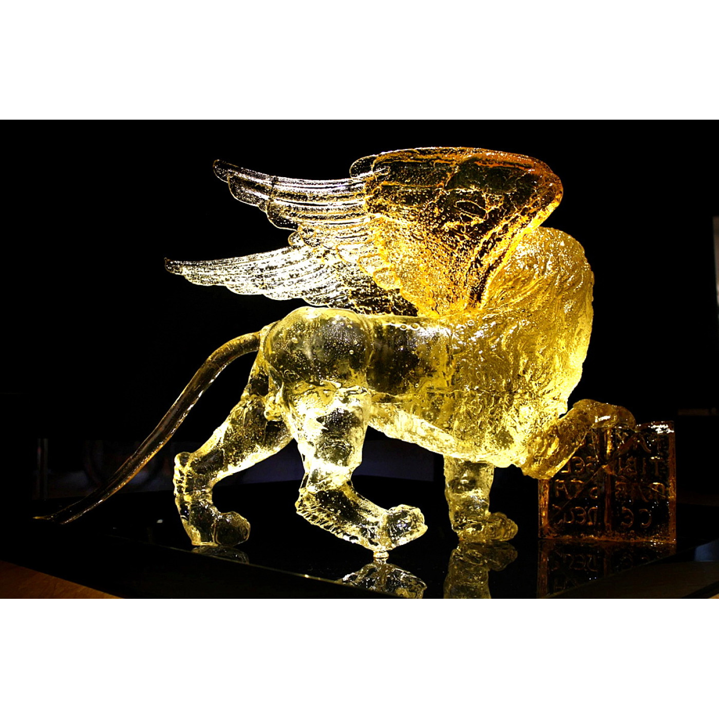 Sugar sculpture by DeFacto Beijing