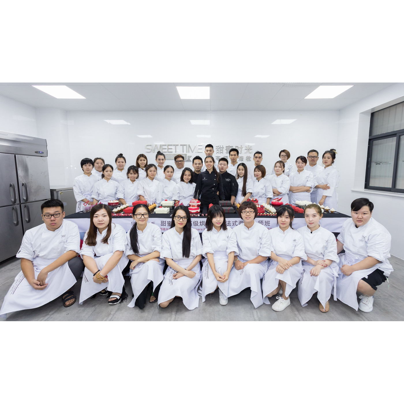 Class in Sweet Time Pastry School, Guangzhou, China 甜蜜时光