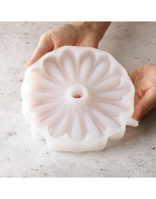 Daisy touch top Cake silicone mould handmade